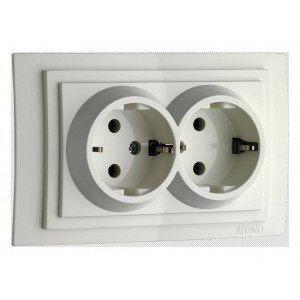 Розетка двойная с заземлением Mono Electric Larissa 103-191904-120 Розетка двойная с заземлением Mono Electric Larissa 103-191904-120
