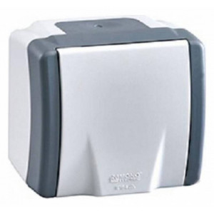 Розетка влагозащищенная с заземлением и крышкой Mono Electric Octans IP54 154-020006-116 Розетка влагозащищенная с заземлением и крышкой Mono Electric Octans IP54 154-020006-116