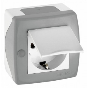Розетка с заземлением с крышкой Mono Electric Octans IP20 104-020007-118 Розетка с заземлением с крышкой Mono Electric Octans IP20 104-020007-118